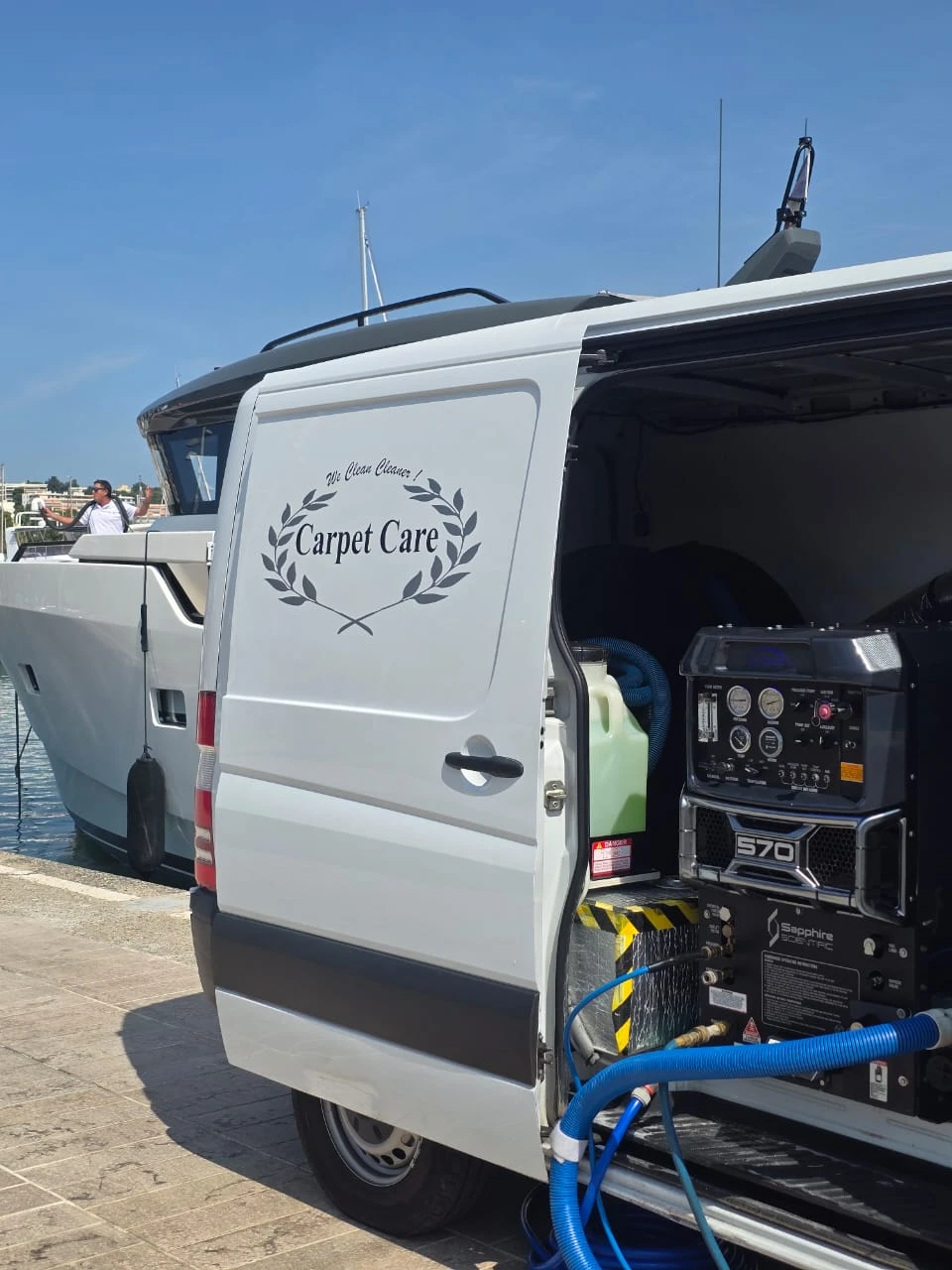 Apex 570 yacht carpet cleaning system used in Golfe-Juan